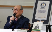 Tác giả lớn tuổi nhất thế giới Kim Hyung Seuk: Ta chỉ già khi nghĩ mình đã già