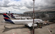 Venezuela thu hồi giấy phép 6 hãng hàng không quốc tế