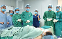 Nối lại thành công bàn tay hai tháng qua được nuôi tạm ở cẳng chân của thai phụ