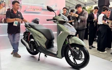 Honda SH 2026 ra mắt Việt Nam: Giá từ 78 triệu, màn hình mới, nay đã có sạc USB-C