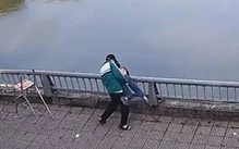 Xác minh vụ việc nam sinh đâm bạn rồi quăng xuống hồ ở Lào Cai