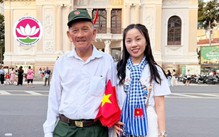 Cựu chiến binh 76 tuổi chạy xe máy 1.300km đã tới TP.HCM xem lễ diễu binh, diễu hành