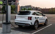 'Người Việt sẵn sàng mua xe hybrid dù đắt, vấn đề chỉ là chính sách rõ ràng đến đâu'