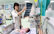 Nữ bác sĩ trẻ thích chinh phục khó khăn