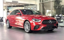 Tin tức giá xe: Mercedes-Benz E-Class giảm tới gần 680 triệu, giá thực tế chỉ ngang Camry ra biển