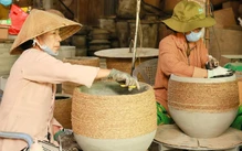 Những làng nghề truyền thống đang thắp lửa văn hóa giữa lòng thành phố