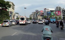Hà Nội xén dải phân cách, mở rộng tuyến đường từng được xem là 'đắt nhất thủ đô'