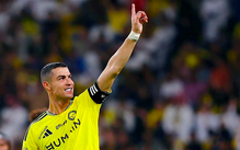 Ronaldo ghi bàn giữa ồn ào ở đội tuyển Bồ Đào Nha