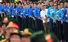 Bí thư Lâm Đồng gửi thư khen người chở 4.000 cành cúc trắng xuống TP.HCM tiễn các liệt sĩ