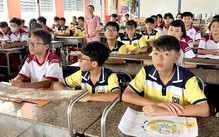 Các trường học trên 100 lớp đang vận hành ra sao?
