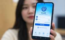Giả danh cán bộ bảo hiểm xã hội, dụ người dân cài app giả để chiếm đoạt tiền