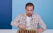 Quả bóng vàng 2026 Harry Kane chơi cờ vua giỏi đến mức nào?