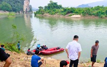 Tìm thấy thi thể hai nam sinh lớp 10 mất tích trên sông Mã