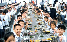 Đề xuất quy định phụ huynh giám sát bữa ăn bán trú không gây cản trở
