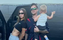 Hailey Bieber khoe ảnh Justin Bieber bên con trai, gọi chồng là 'người bố tuyệt nhất'