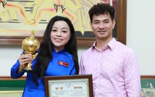 Ca sĩ Tố Nga hát tiếng Triều Tiên, giành cúp vàng Liên  hoan nghệ thuật quốc tế 20 quốc gia
