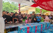 Gần 1.000 trẻ em và gia đình vùng cao Mường Khương nhận món quà dinh dưỡng