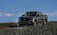 Ford Ranger 2026 bản rẻ nhất giá như bản cũ, được bổ sung nhiều trang bị tiện nghi đấu Hilux, Triton