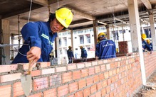 'Tốc lực' ở ngôi trường biên giới, mồ hôi đổ vì tương lai trẻ thơ