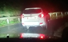 Xác minh xe 7 chỗ không nhường đường xe cấp cứu gần 5km, bệnh nhân không qua khỏi trên đường đi