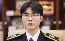 Huyền thoại thể thao điện tử Faker được phong hàm trung sĩ