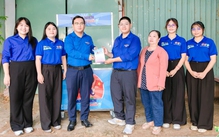 Trao phương tiện sinh kế, đồng hành với bạn trẻ có hoàn cảnh khó khăn