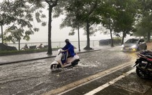 Hà Nội mưa to, chiều tối nay miền Bắc mưa lớn