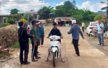 Xin đi nhờ rồi đấm ngã chủ xe cướp tài sản