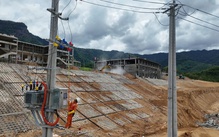 Hoàn thành sớm công trình cấp điện cho 3 điểm trường khu vực biên giới Đà Nẵng
