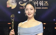 Kim Go Eun thắng giải cao nhất Rồng Xanh 2026