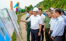 Bộ trưởng Bộ Ngoại giao Lê Hoài Trung khảo sát các dự án trọng điểm tại đảo Hòn Khoai