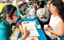 Đại học Kinh tế TP.HCM công bố điểm sàn, mở công cụ tính điểm xét tuyển