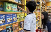 Thiếu sách giáo khoa có thể mua ở đâu?