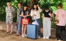 Tiếp nhận 15 công dân Việt Nam do Campuchia trao trả