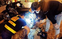Hai chục ngàn và một tiếng bơm xe