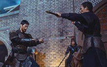 Johnny Trí Nguyễn: Người làm phim phải biết tìm tự do sáng tạo trong không gian lịch sử