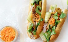 Bánh mì Việt, đến bạn thân Spider-Man cũng mê