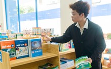 Phụ huynh vẫn 'lùng' sách giáo khoa, NXB Giáo Dục sẽ chuyển sách đến các trường chậm nhất ngày 4-9