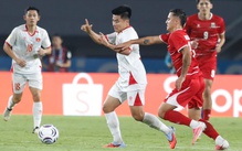 HLV Kim Sang Sik đã tìm ra 'chân ái'
