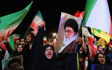 Iran bác tuyên bố của ông Trump, nói việc mở lại eo biển Hormuz 'không liên quan tới Mỹ'