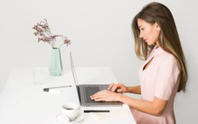 Muốn làm việc hiệu quả hơn? Hãy thử ngồi thẳng lưng