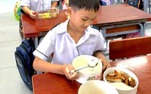 TP.HCM 'gỡ vướng' bán trú, hướng dẫn chọn nhà cung cấp thực phẩm