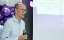 Từ gần 300 hồ sơ, 27 sinh viên được chọn học thiết kế chip cùng 'ông lớn' Mỹ
