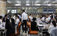 Hàn Quốc bỏ giới hạn giờ làm thêm đối với công chức