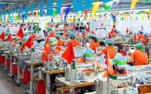 Doanh thu dệt may tăng mạnh trong quý 2, 6 tháng cuối năm sẽ ra sao khi Mỹ nâng thuế lên 12,5%?