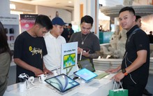 Hoàng Hà Mobile mở bán iPhone 18 Pro và iPhone 18 Pro Max tại Royal City