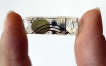 Pin giấy có thể nuốt vào bụng, cấp điện cho thiết bị y tế 3 ngày rồi tự tan
