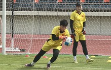 Tuyển nữ Việt Nam đổi lên giờ tập sớm hơn, chịu nóng để chuẩn bị đấu tuyển Trung Quốc