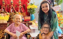 NSND Kim Cương mừng nghệ sĩ Ngọc Đáng 99 tuổi