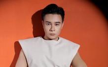 Ca sĩ Đông Hùng mong những hình ảnh trong quá khứ được quên đi